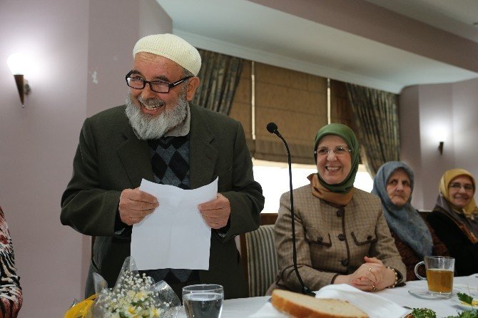 Bakan Ramazanoğlu 45 Yıl Sonra İlkokul Arkadaşlarıyla Buluştu
