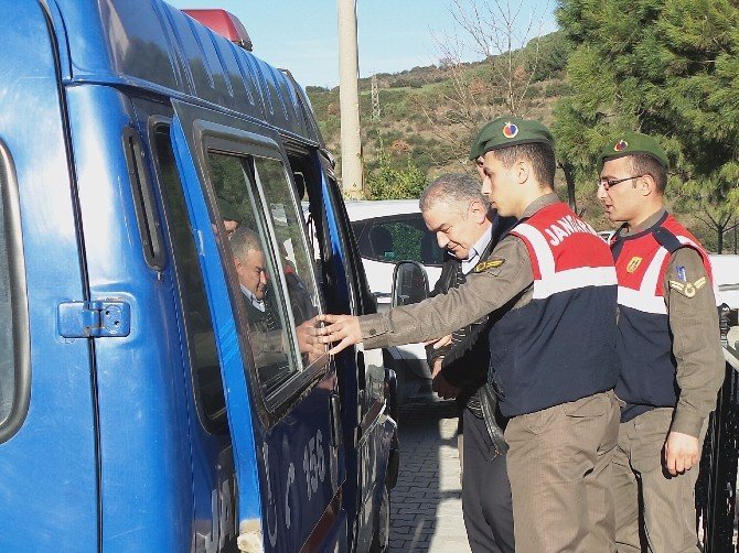 Jandarmadan Kaçan Minibüslerden Suriyeli Göçmenler Çıktı