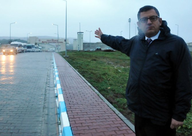 CHP Milletvekili Özel: Bakanlık tutuklu öğretmenlerin görevine son verdirmiş