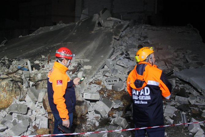 Gaziantep'te Suriyelilerin kaldığı 3 katlı bina çöktü, faciadan dönüldü
