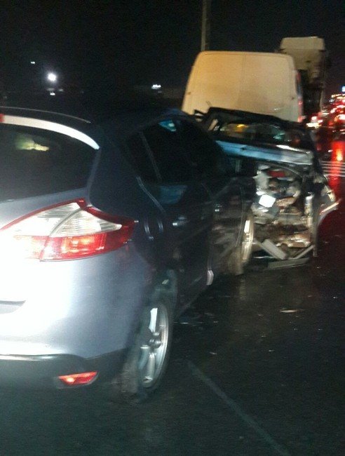 Aliağa’da Zincirleme Trafik Kazası: 4 Yaralı