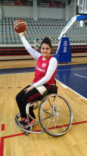 Tekerlekli Sandalye Basketbol Oyuncusu Meryem Tan Gelecekten Umutlu