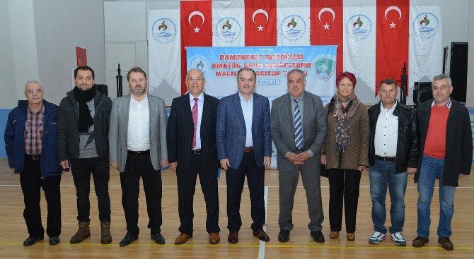 Pamukkale Belediyesi’nden Amatör Kulüplere Malzeme Yardımı