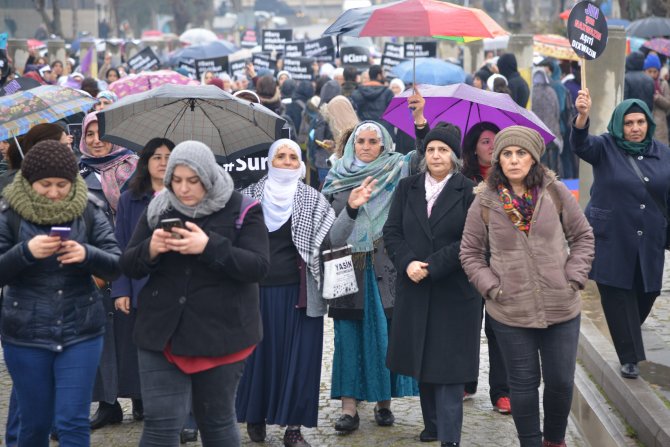 Kadınlar barış için Diyarbakır’da buluştu