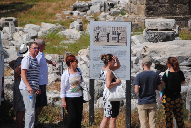 'Antalya'da kültür ve arkeolojik varlıkları tanıma turları' yüzde 50 azaldı