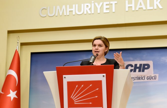 'Atatürk posteri indirildiği iddiasının asılsız olduğu PM'de ortaya çıktı'