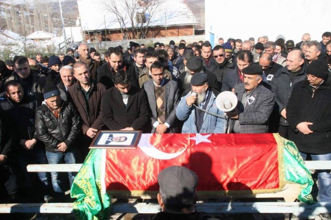 Adana’daki kazada hayatını kaybeden Savcı Kaya Yozgat’ta defnedildi