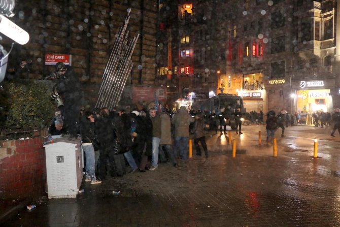 Beyoğlu’nda HDP’li gruba polis müdahalesi