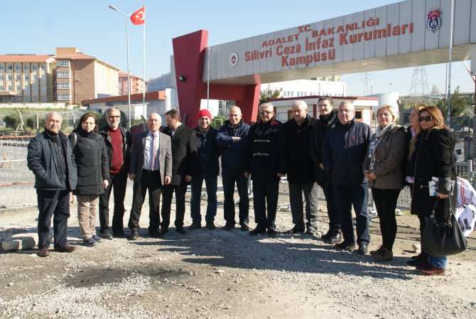 Tutuklu gazetecilere CHP Kocaeli'nden destek: Hukuk herkese lazım olacak