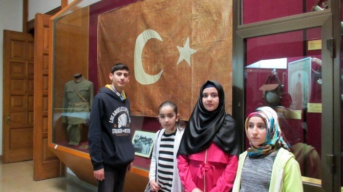 Zeytinburnu Bilgi Evi Üyeleri Dolmabahçe Sarayı’nda