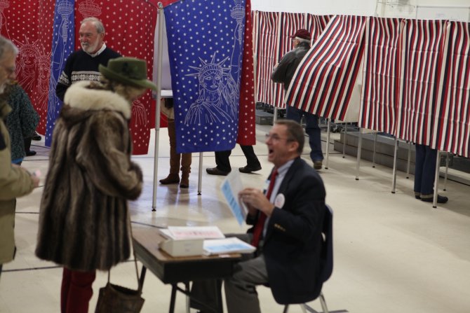 Kritik New Hampshire seçimi için halk sandık başında