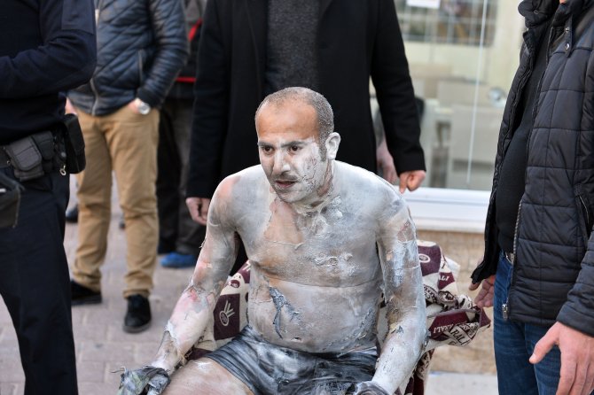 İşsizlikten dolayı kendini yakan adam öldü