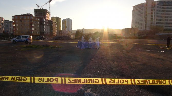 Bavuldan parçalanmış kadın cesedi çıktı