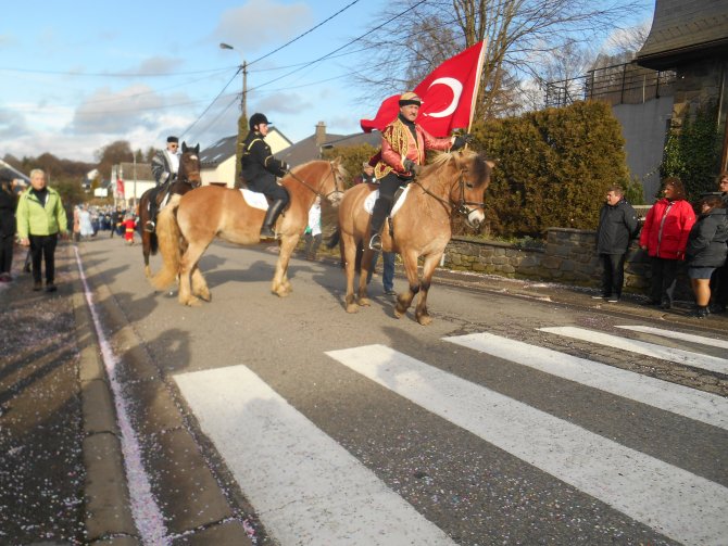 Belçika’nın Faymonville karnavalında yine Türk bayrağı dalgalandı
