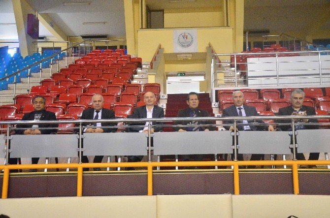 Adana’da Ritmik Cimnastik Grup Müsabakaları Tamamlandı