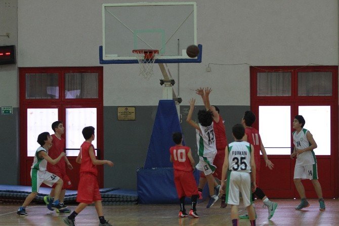Basketbolcular Gaziemir’de Ter Döktü