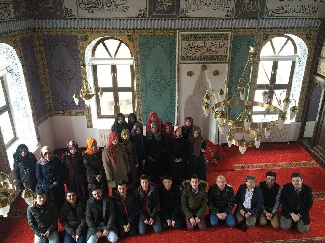 Öğrenciler Tavşanlı’nın Tarihi Mekanlarını Gezdi