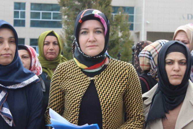 AK Parti’li Kadınlar CHP Genel Başkanı Kılıçdaroğlu Hakkında Suç Duyurusunda Bulundu