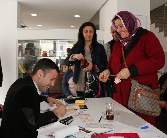 Antalya-kart Başvuruları İçin 16 Noktada Hizmet Veriliyor