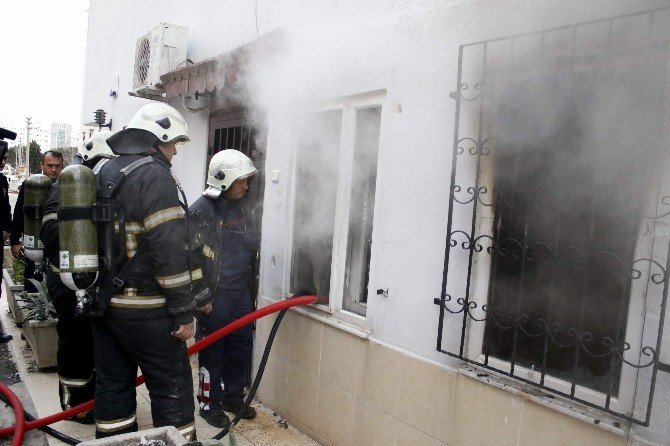 Antalya’da Ev Yangını