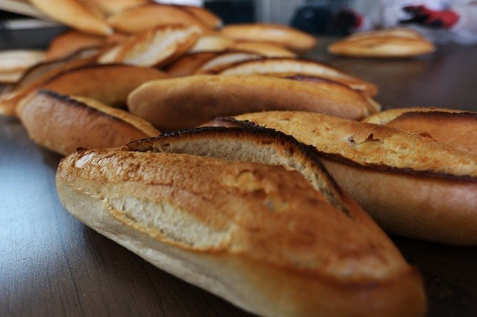 Bolu’da Halk Kaliteli Ekmeği Ucuza Yiyor