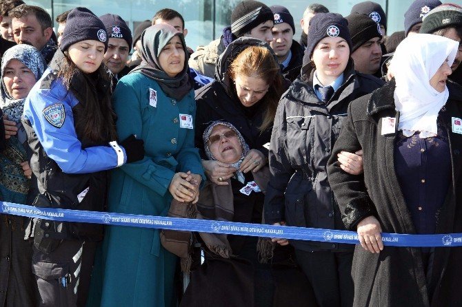 Şehit Polisin Naaşı Memleketi Sivas’a Getirildi