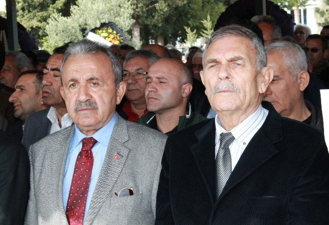Side Eski Belediye Başkanı Şen Toprağa Verildi