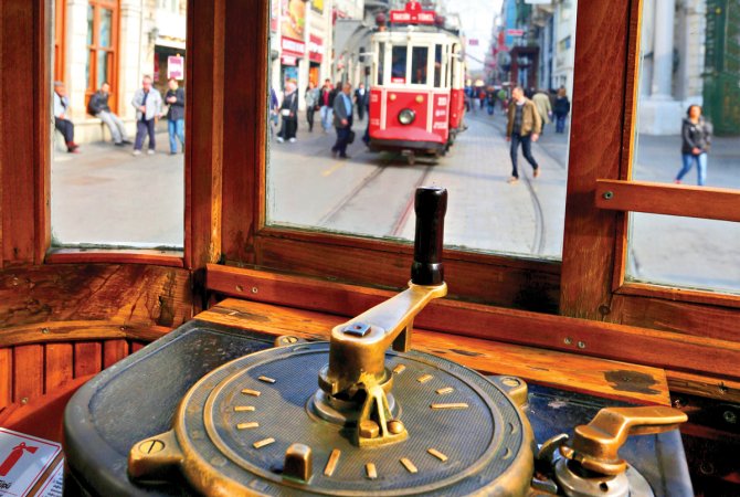 İstanbul tramvayları 102'inci yaşını kutluyor