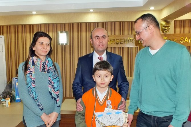 Kırşehir TSO resim yarışmasına katılan öğrencileri ödüllendirdi