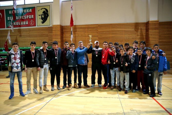 Karşıyaka Belediyesi, Gode Cengiz Futbol Turnuvası düzenledi