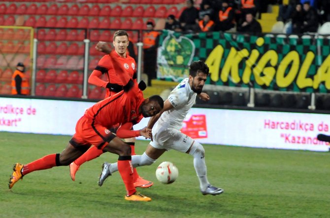 Akhisar Belediyespor: 1 - Galatasaray: 2