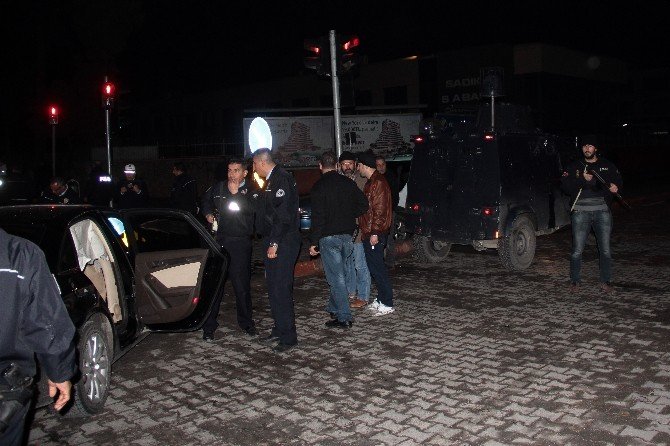 Zırhlı Polis Aracıyla Otomobil Çarpıştı: 6 Yaralı
