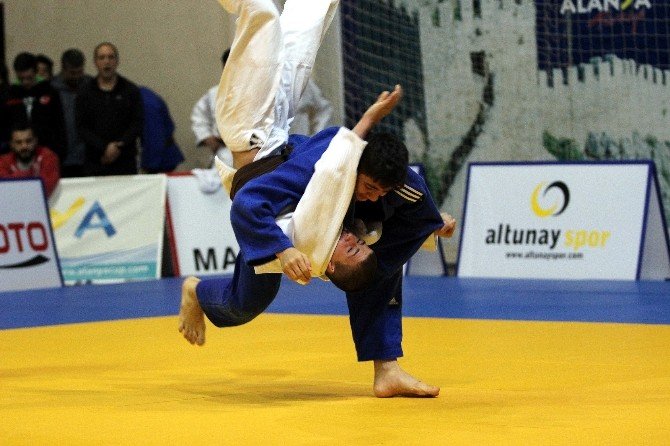 Türkiye Judo Şampiyonası’na Büyükşehir Damgası