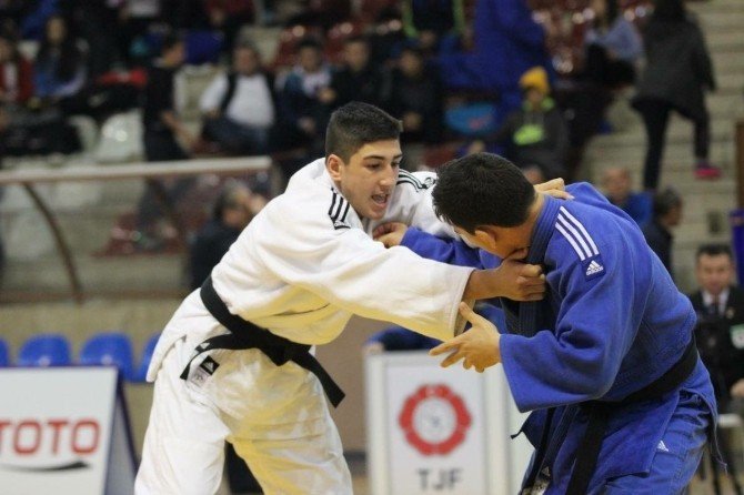 Türkiye Judo Şampiyonası’na Büyükşehir Damgası