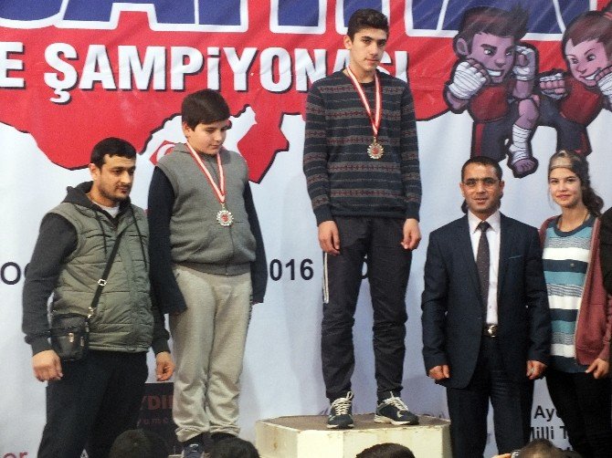 Halk Eğitim Merkezinde Kurs Alıp Türkiye Şampiyonu Oldu