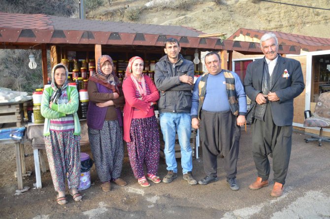 Ahşap evler Kıcı köyü sakinlerinin geçim kaynağı oldu