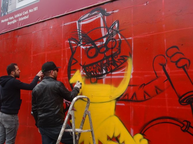 İstiklal'de 'Kötü Kedi Şerafettin' ilgisi