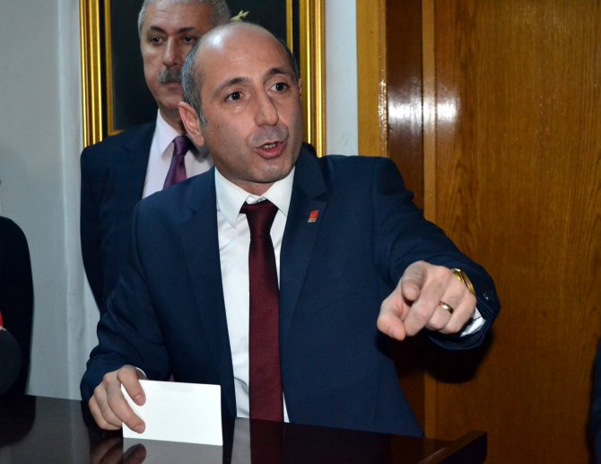 "Maraşlılar'dan Başbakan'a zarar gelmez, yüz korumayla gezmesine gerek yok"