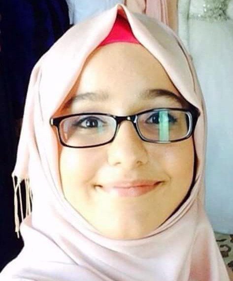 Fatih’te Çıkan Yangında Hayatını Kaybeden Genç Kız Toprağa Verildi