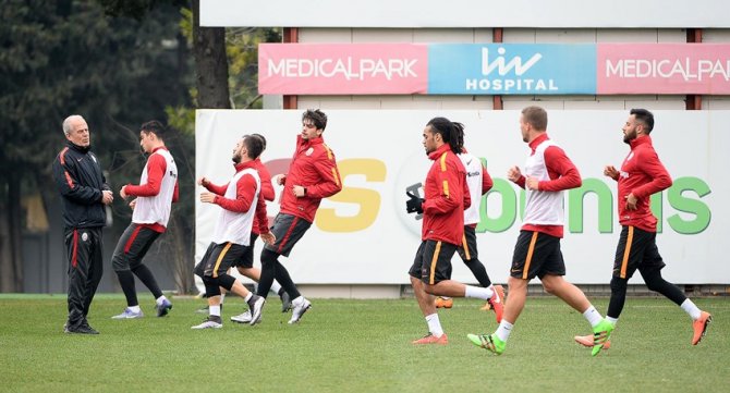 Galatasaray, Mersin İdmanyurdu maçı hazırlıklarına başladı