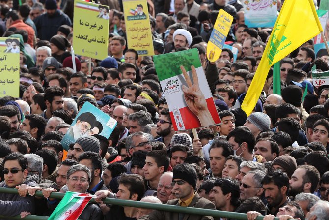 Ruhani: Devrimin söylemleri tazelenmeli