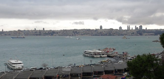 İstanbul'u kara bulutlar kapladı