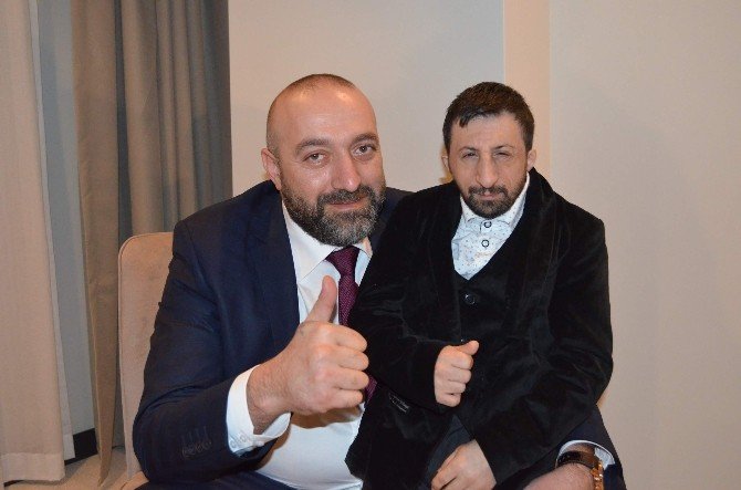 Köksal Baba’ya Rüya Gibi Doğum Günü Kutlaması