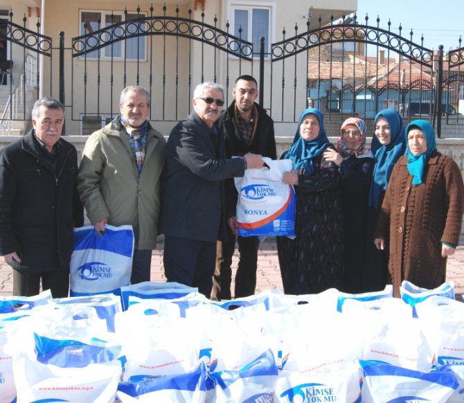 Kimse Yok Mu Derneği, Konya'da 160 aileye gıda yardımı yaptı