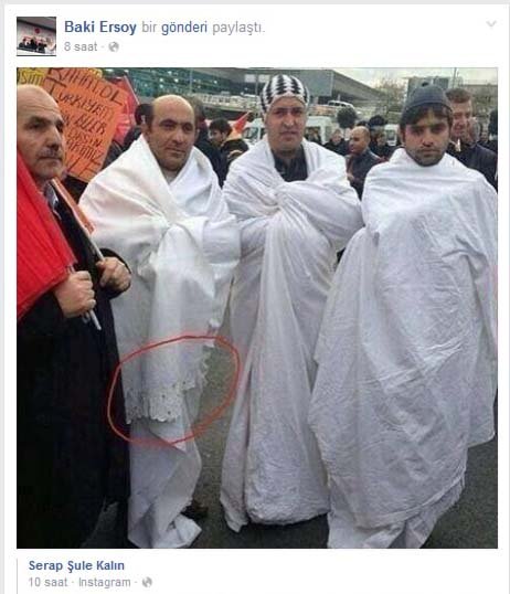 'Sen hiç dantelli kefen giyen ve Rabia işareti yapan şehit gördün mü?'