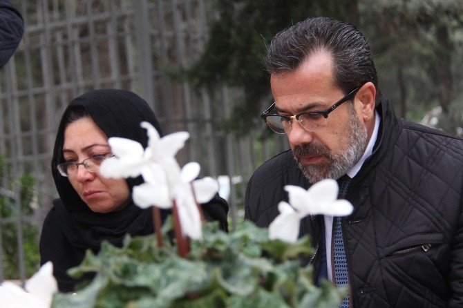 Özgecan Aslan Mezarı Başında Anıldı