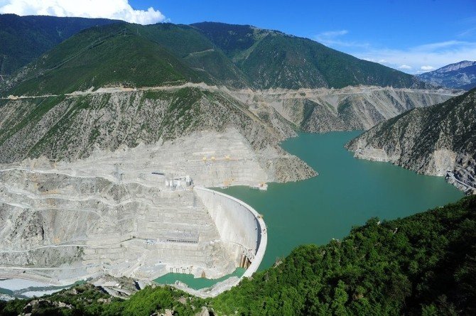 Deriner Barajı Enerji Üretimi 3,5 Milyar Kwh’yi Geçti