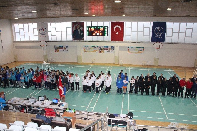 Badminton Çeyrek Final Müsabakaları Bilecik’te Başladı