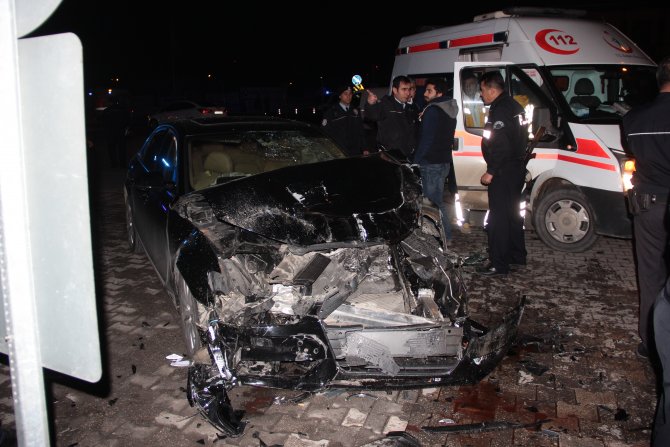 Müdahaleye giden polis aracı kaza yaptı: 3'ü polis 6 yaralı