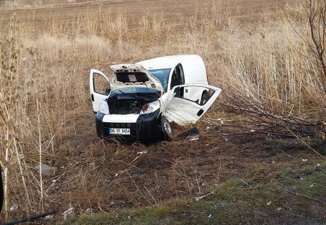 Afyonkarahisar’da Trafik Kazası: 3 Yaralı